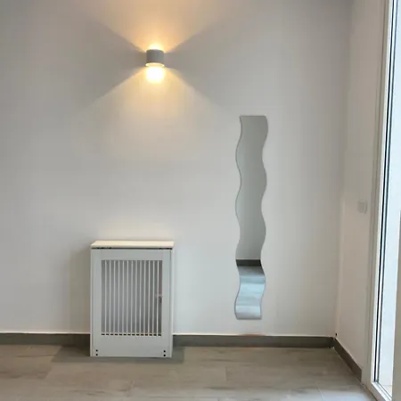 Deluxe Moderna Лечче